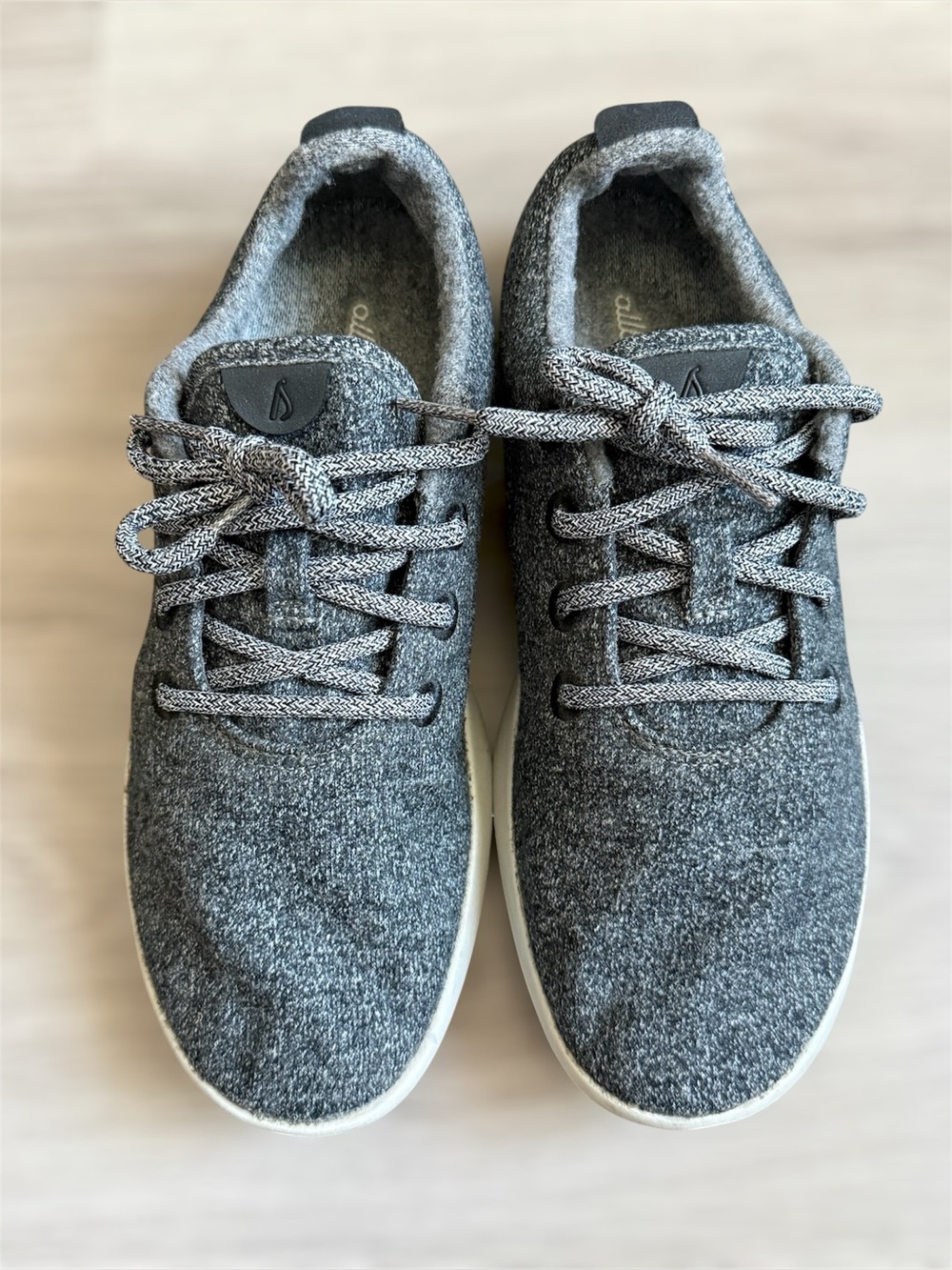 Allbirds Wool Runner Sneakers – Men’s 9 / Natural Grey